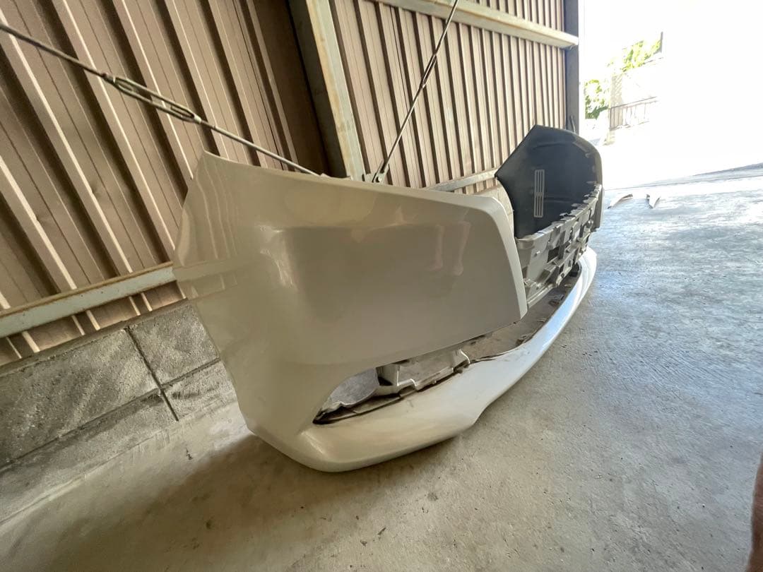 【最終値下げ中】トヨタ　80系前期エスクァイア　純正フロントバンパー