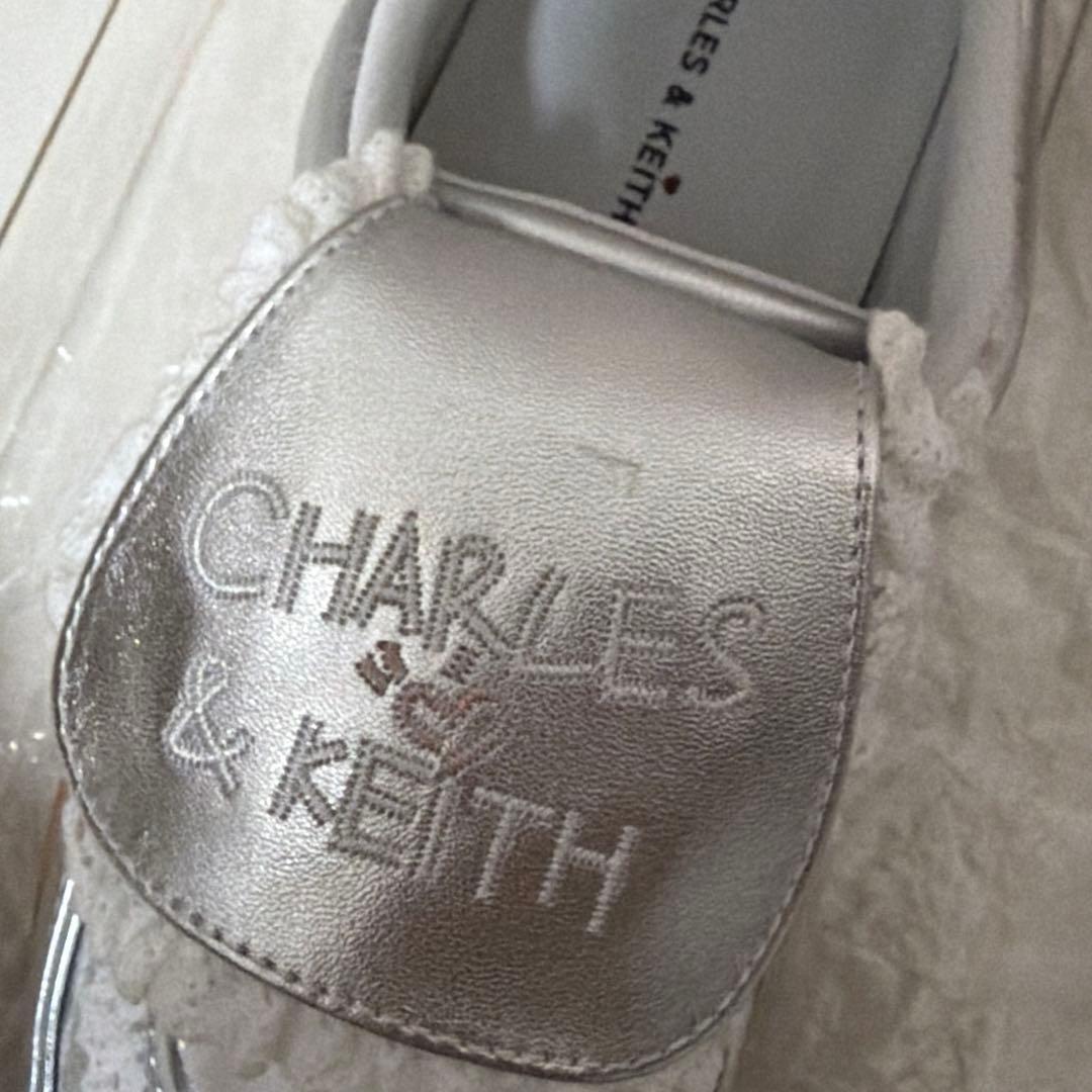 CHARLES & KEITH Louise ルーイ レーストリムスニーカー