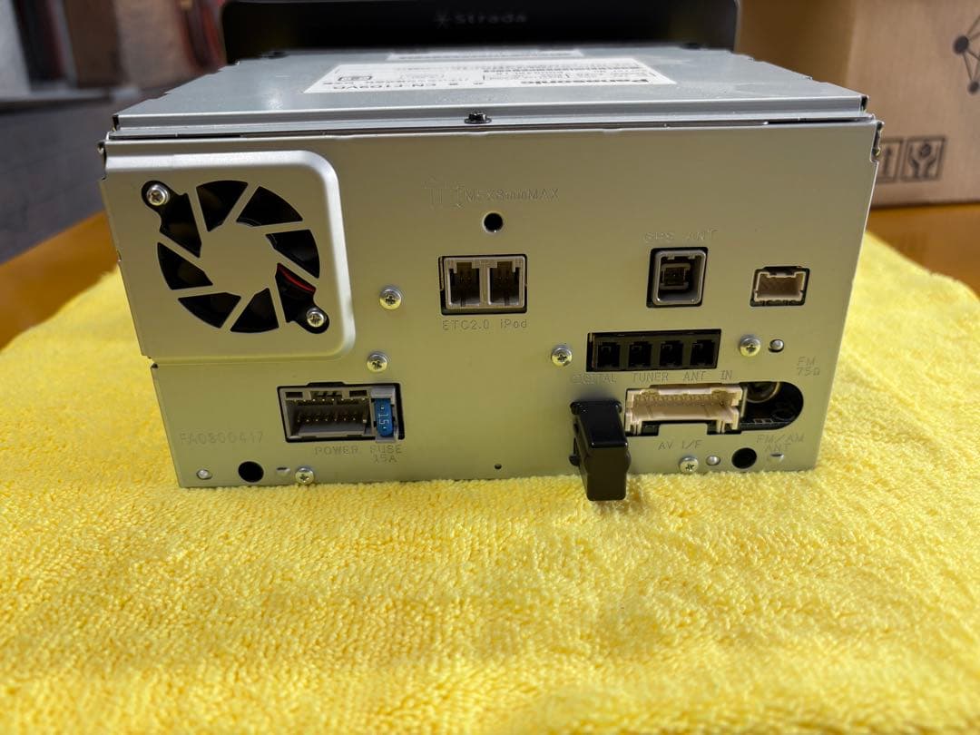 Panasonic ストラーダ　CN-F1D9VD カーナビ 本体と配線一式