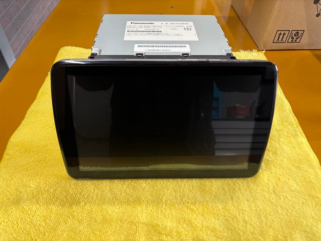 Panasonic ストラーダ　CN-F1D9VD カーナビ 本体と配線一式