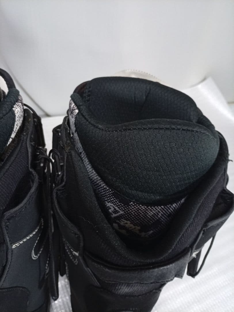 DEELUXE ID スノーボードブーツ 27.5cm　中、初級者、グラトリ