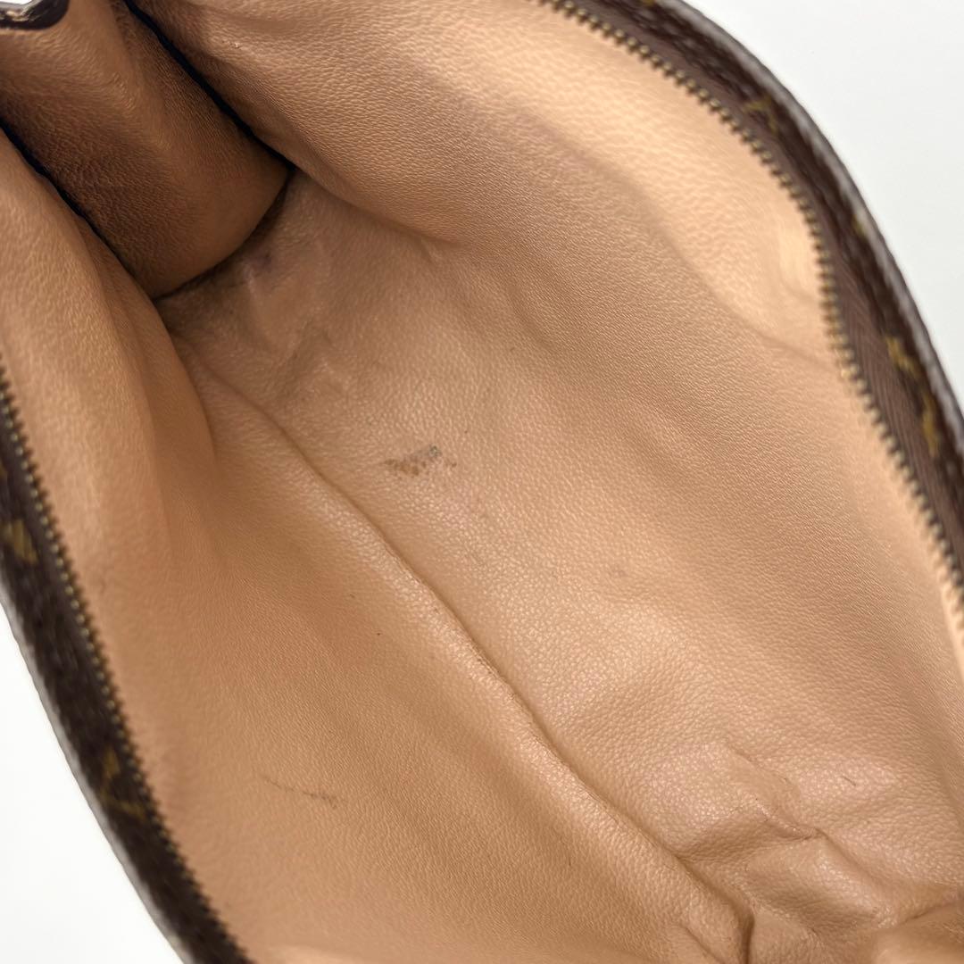 ルイヴィトン　モノグラム ポッシュトワレット26 クラッチバッグ　 ポーチ