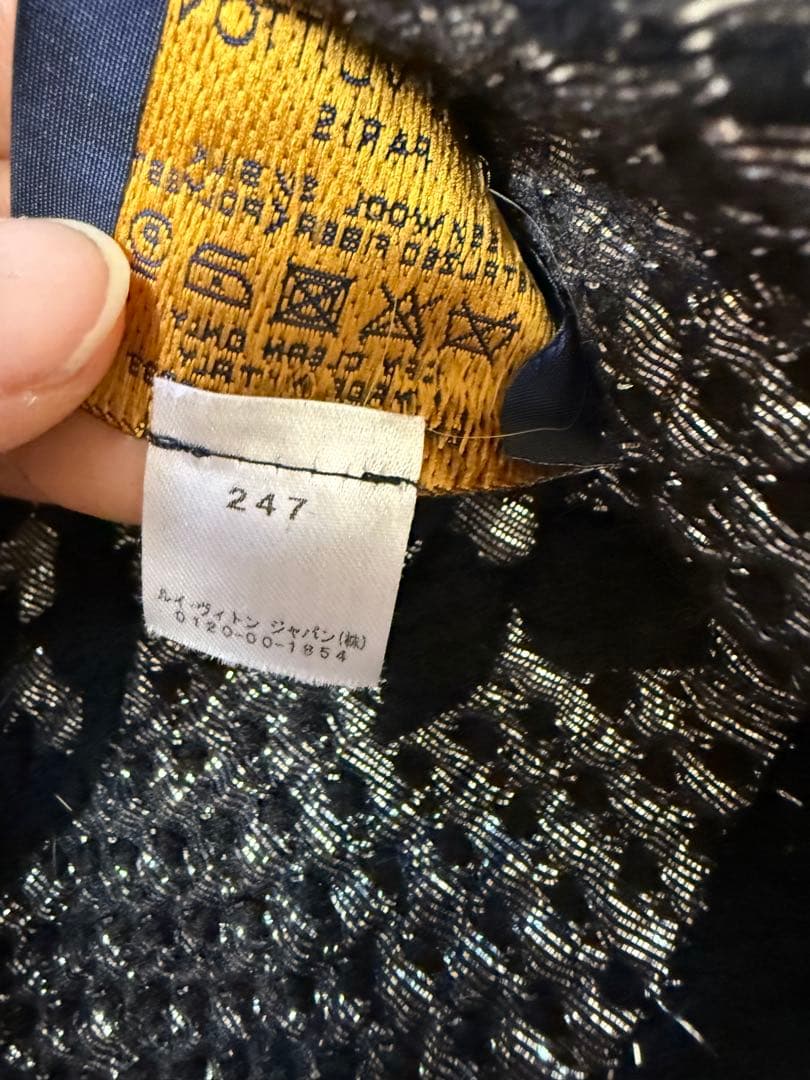 ルイヴィトン　黒マフラー　youttuberヒカル着用