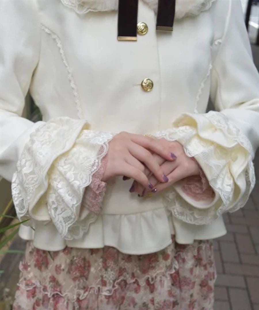 新品タグ付き★アクシーズファム★ローズリボン付フリルコートLファーベロアリボン白