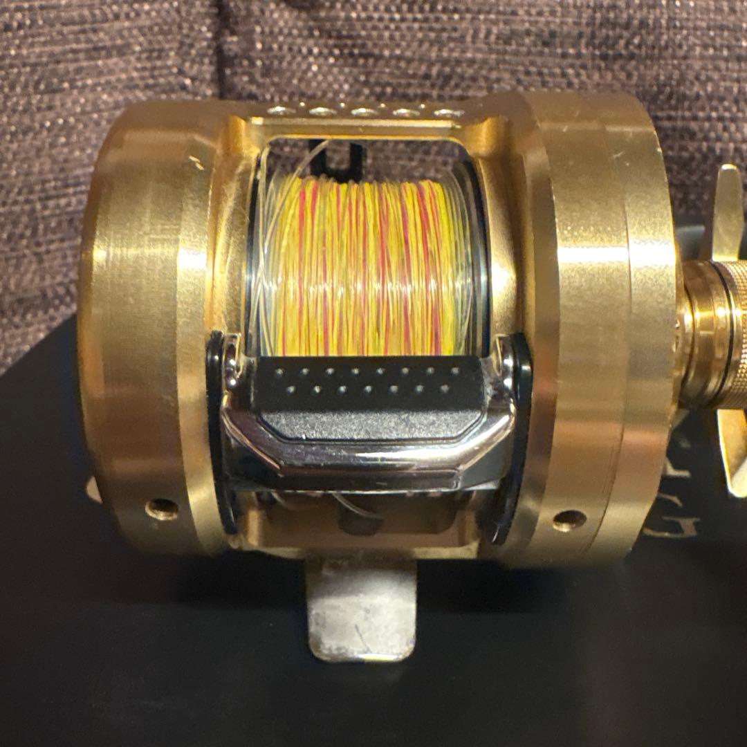 シマノ　18カルカッタ　コンクエスト300HG