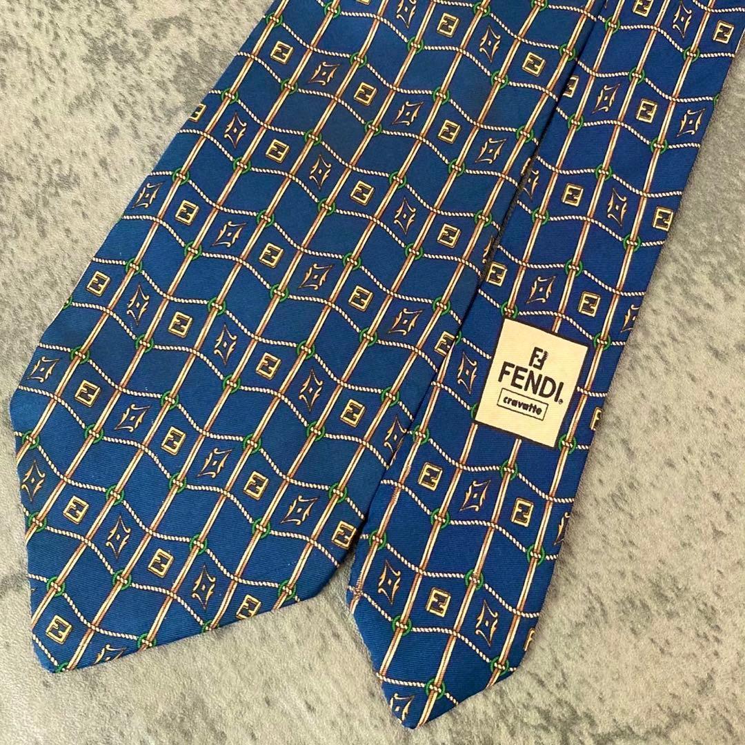 【極美品】極上カシミヤ Zegna ダブルブレストスーツ× FENDIネクタイ