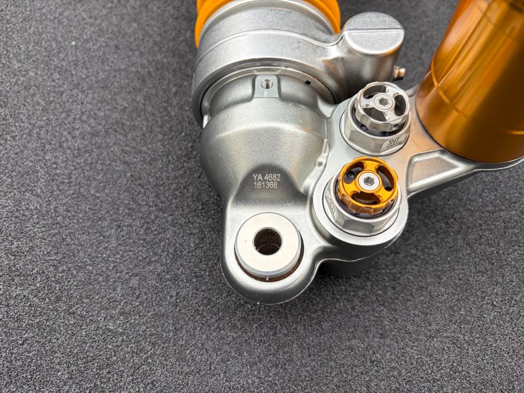 k*u様 YZF-R1/R1M. 2015- オーリンズ TTX サスペンション