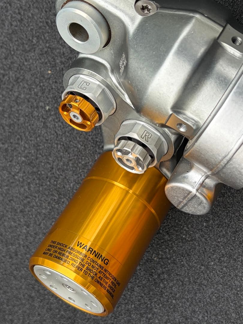 k*u様 YZF-R1/R1M. 2015- オーリンズ TTX サスペンション