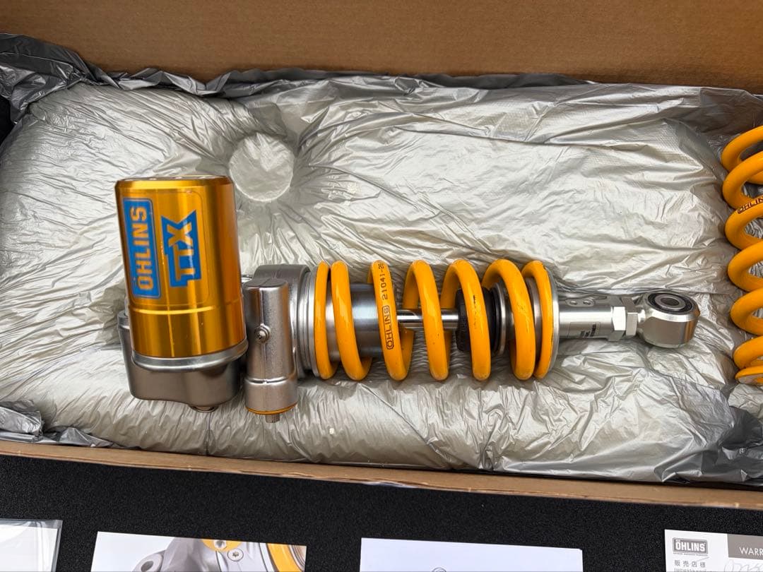 k*u様 YZF-R1/R1M. 2015- オーリンズ TTX サスペンション