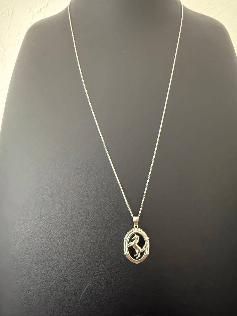 セ-ル❣️今年の干支‼️PTウマモチーフオニキス入りペンダントトップ