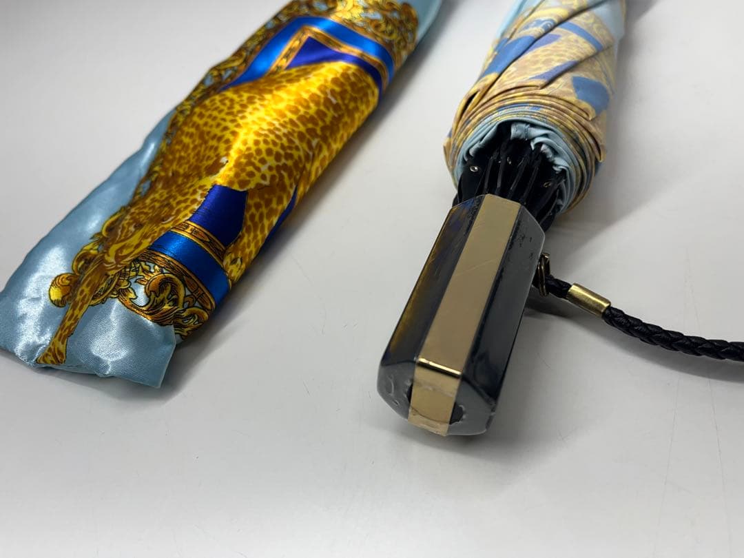 未使用　ジャンニベルサーチ 豹柄 折りたたみ傘 Gianni Versace