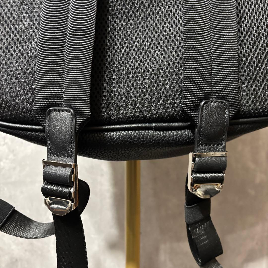 TAKEO KIKUCHI タケオキクチ　ブラック レザーバックパック