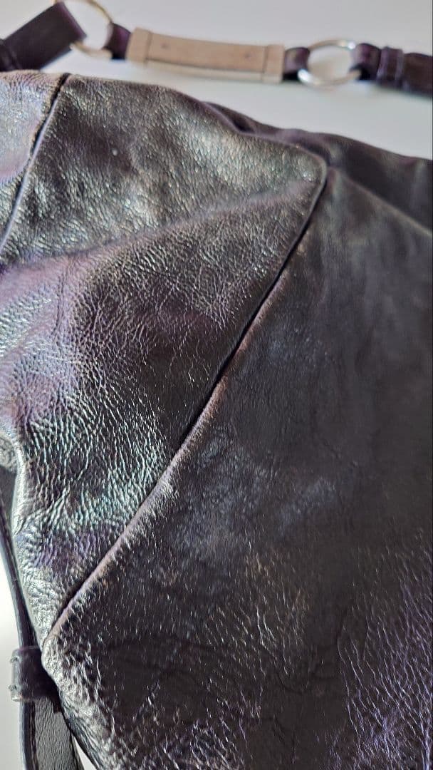 イヴ・サンローラン　リブゴーシュ モンバサ