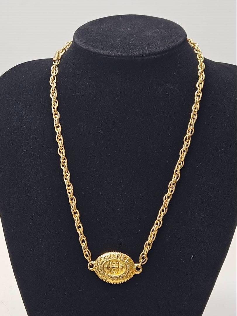 CHANEL　シャネル　刻印プレート有ココマーク　ロゴネックレスチェーンゴールド