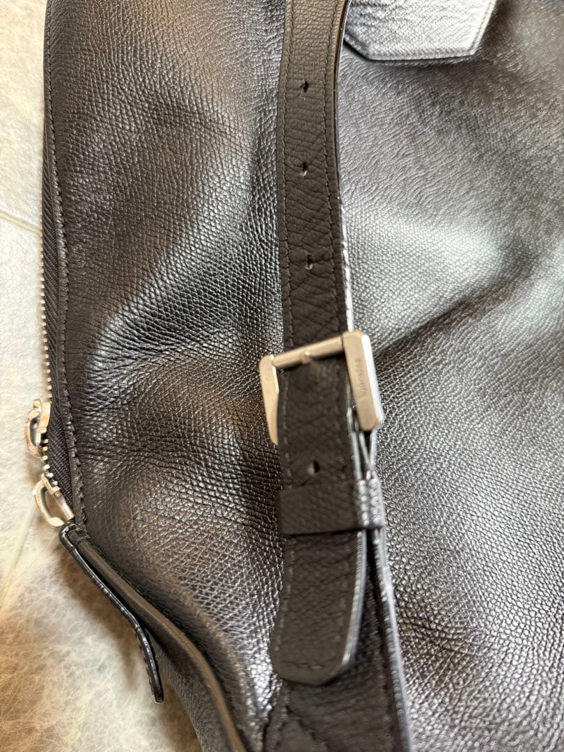 VALEXTRA ヴァレクストラ Vライン レザー リュック バックパック