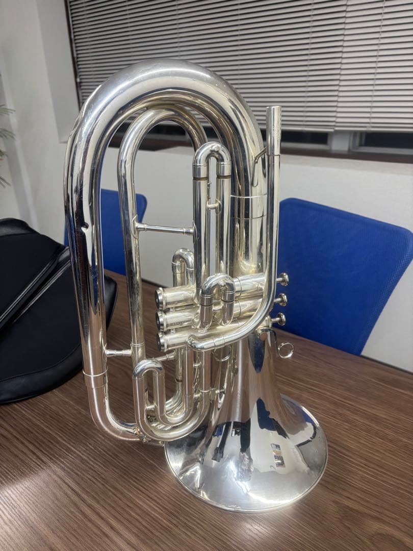 マーチングバリトン　B♭