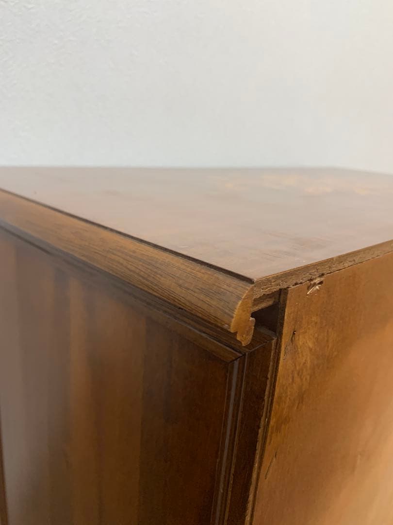 花柄装飾の木製5段チェスト