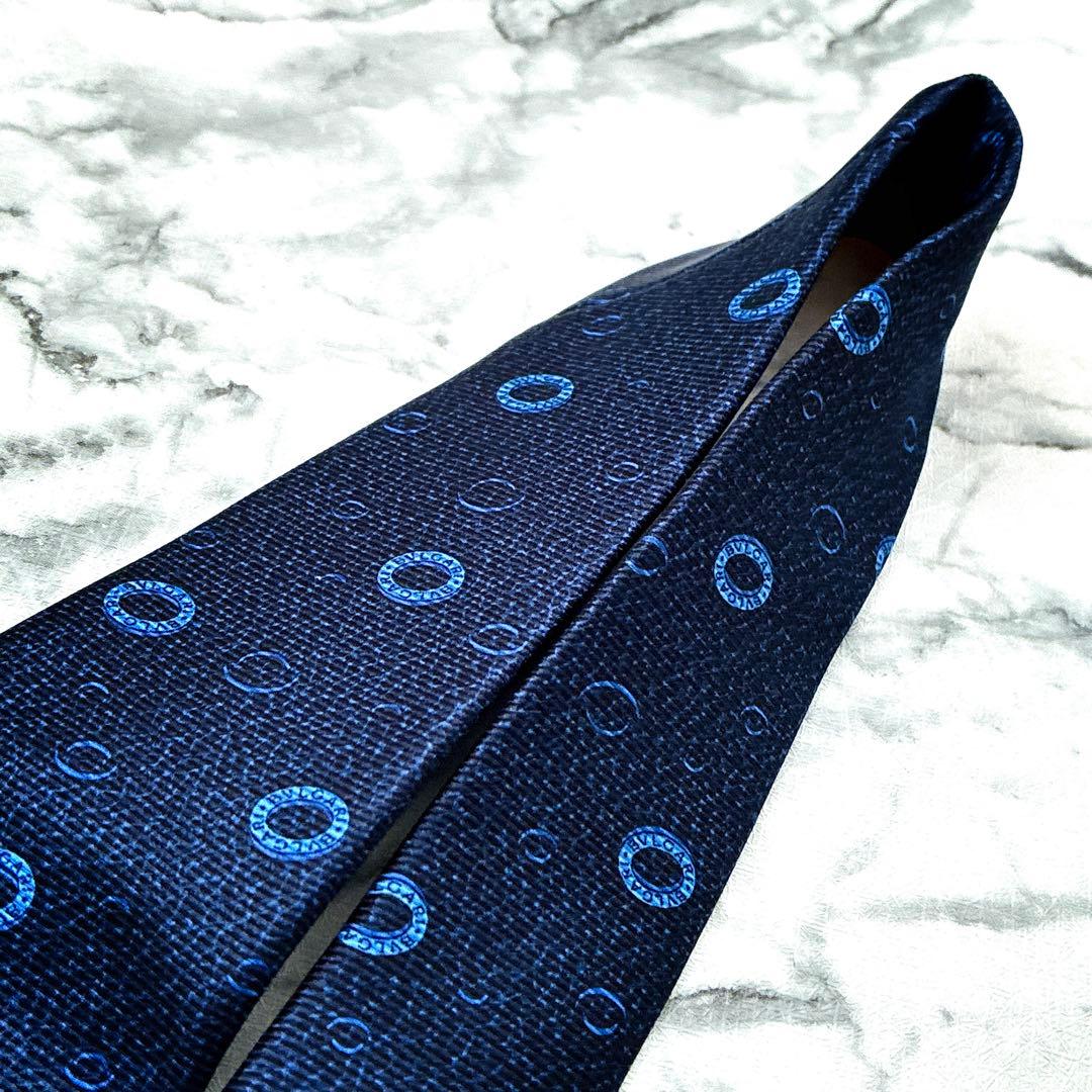 ✨未使用タグ付き✨ブルガリ　リング柄ロゴ入り　ディープブルー　ネクタイ