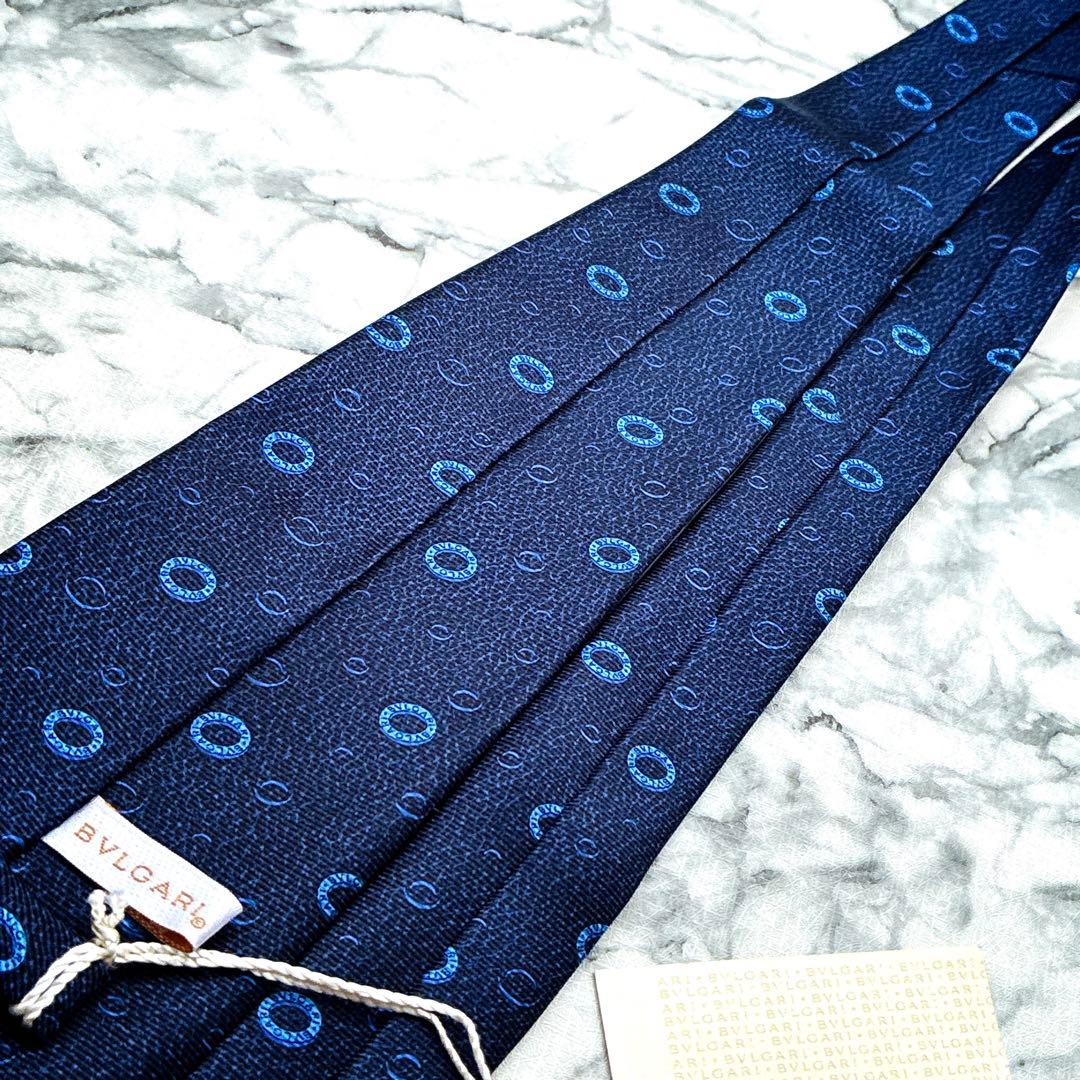 ✨未使用タグ付き✨ブルガリ　リング柄ロゴ入り　ディープブルー　ネクタイ