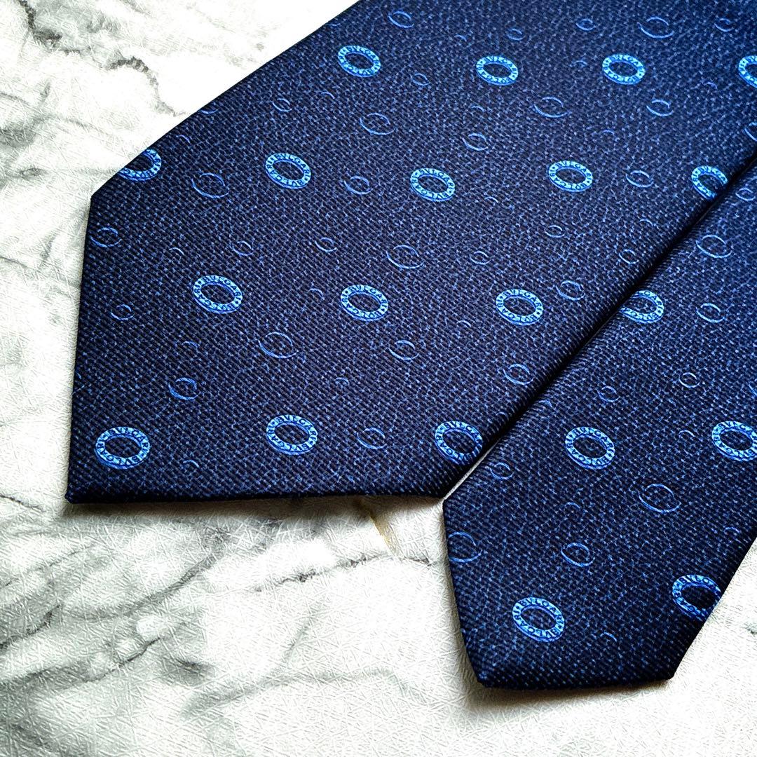 ✨未使用タグ付き✨ブルガリ　リング柄ロゴ入り　ディープブルー　ネクタイ