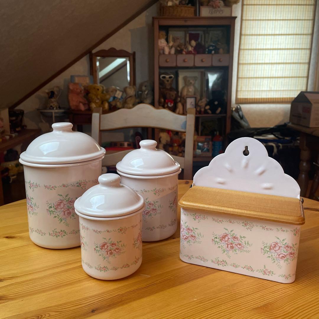 imaneマリアローズ キャニスター&アルメット缶