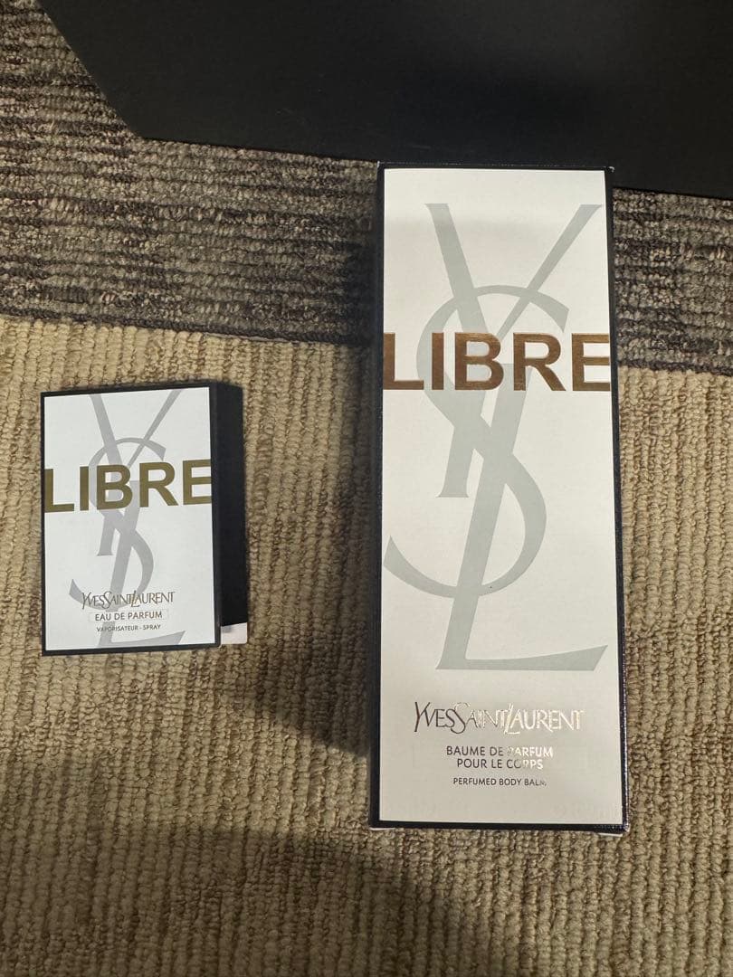 未使用　イヴ・サンローラン　リブレボディバーム200ml,オーデパルファム試供品