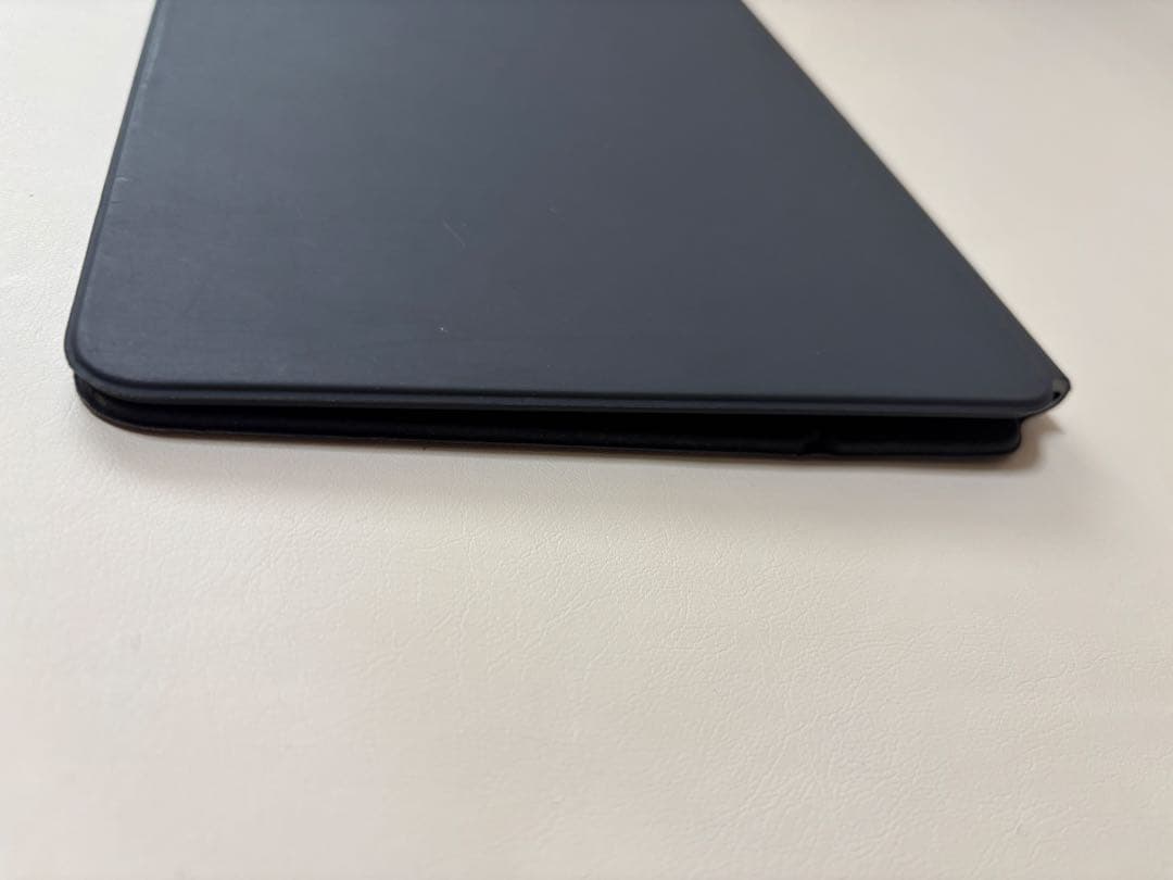 Apple iPad 11インチ　Magic Keyboard ブラック