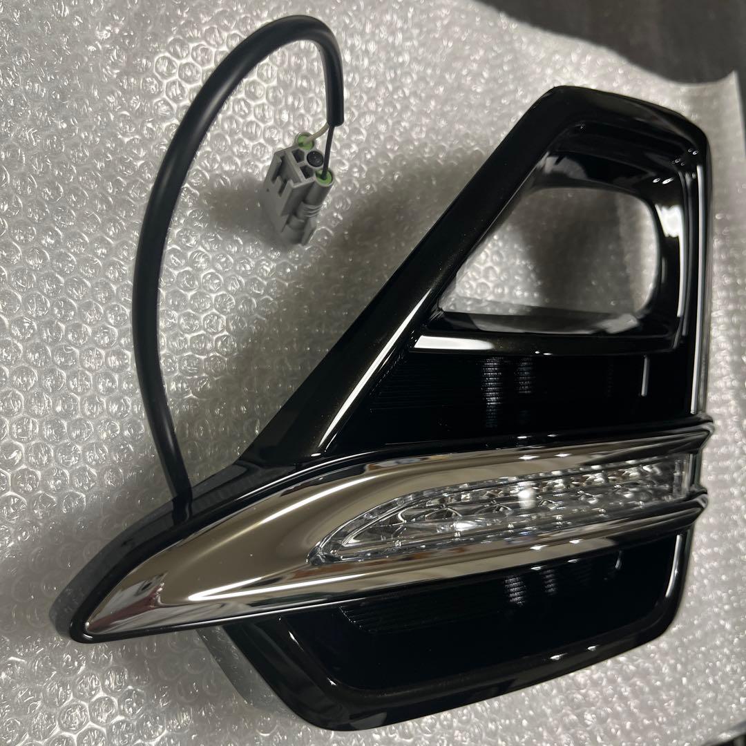 レヴォーグ　LEDアクセサリーライナー　新品　LEVORG