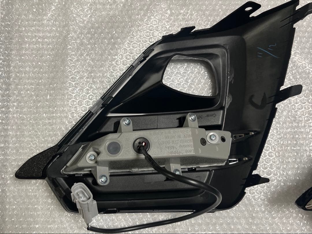 レヴォーグ　LEDアクセサリーライナー　新品　LEVORG