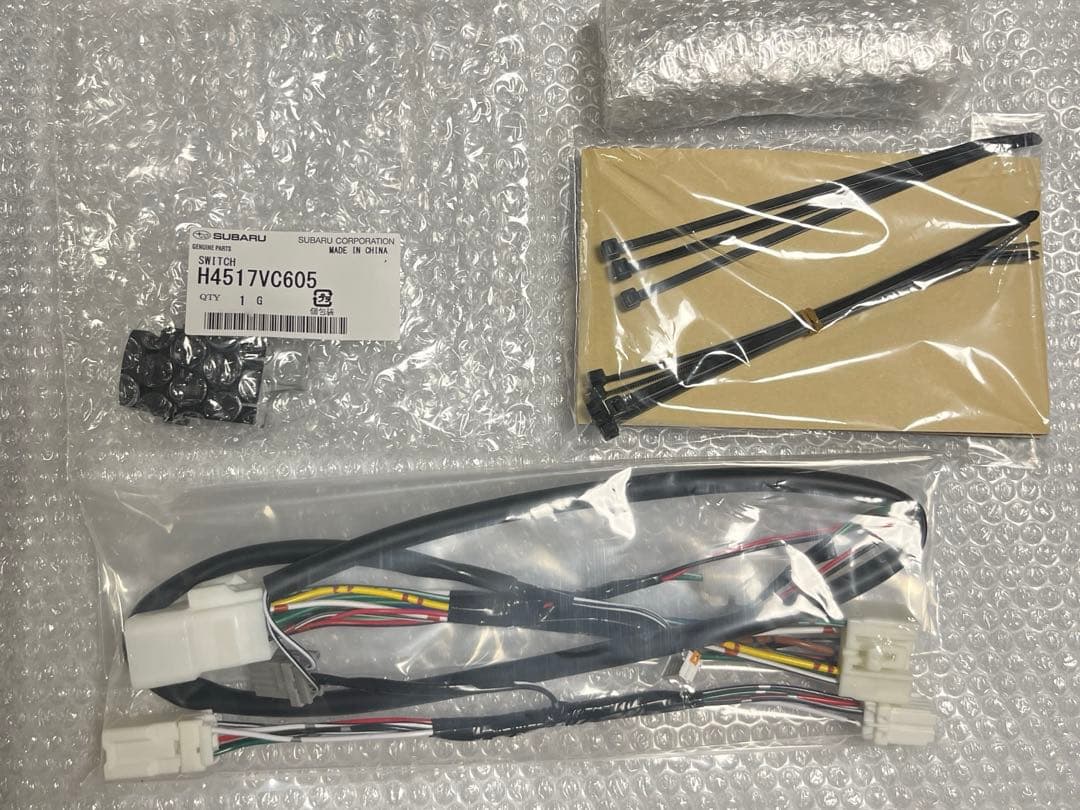 レヴォーグ　LEDアクセサリーライナー　新品　LEVORG