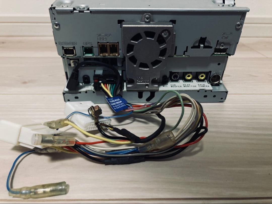 カロッツェリアAVIC-RL900 8インチメモリーナビフルセグTV