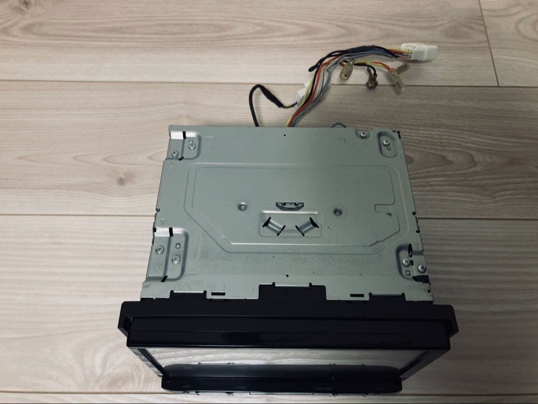 カロッツェリアAVIC-RL900 8インチメモリーナビフルセグTV