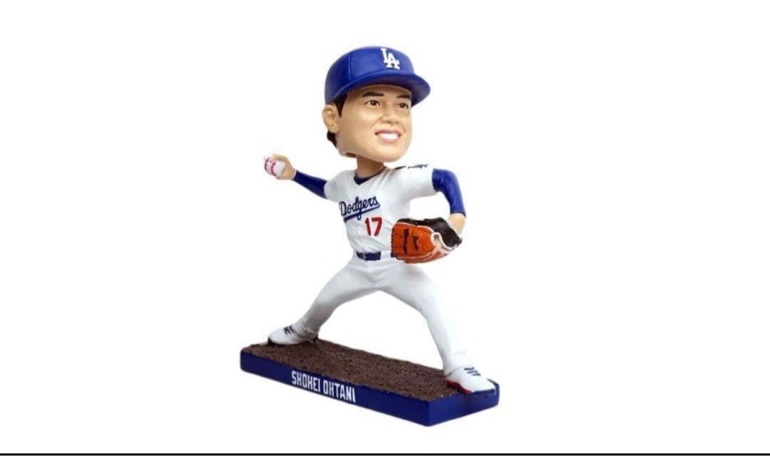 9月10日会場配布、投手の大谷翔平選手のボブルヘッド人形