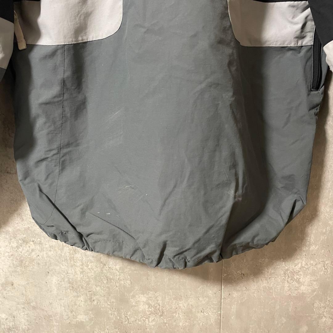 Burtonバートンスキーウェアスノーボードジャケット黒ブラック灰色グレー刺繍