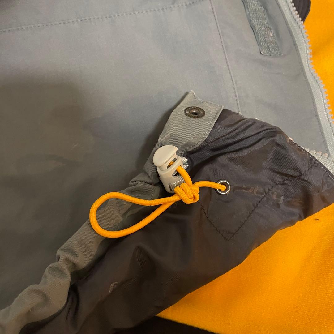 Burtonバートンスキーウェアスノーボードジャケット黒ブラック灰色グレー刺繍