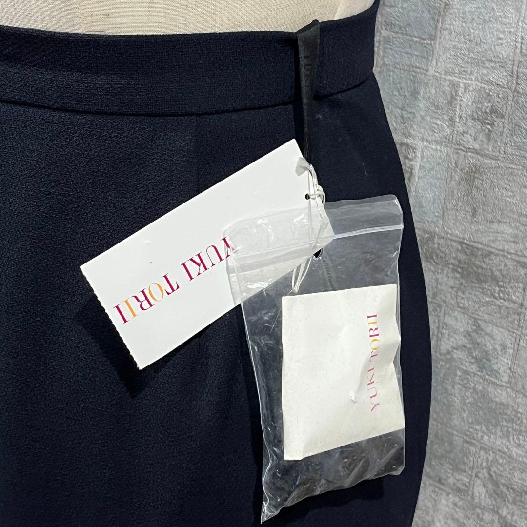 新品✴︎ユキトリイ　スーツ　高級フォーマル　9号　セットアップ　濃紺ネイビー