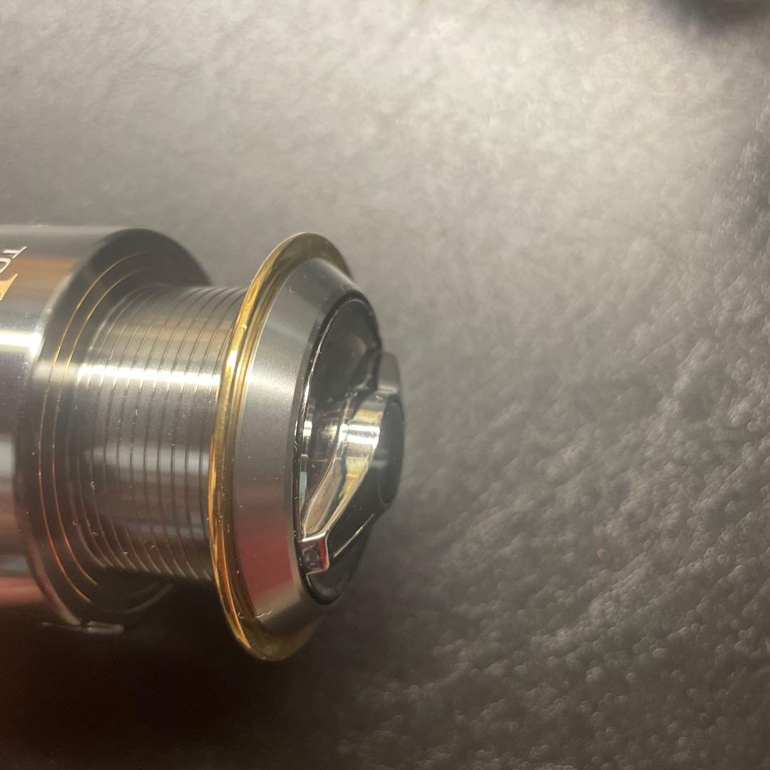 ダイワ　トーナメントISO Z2500LBD レバーブレーキ付きスピニングリール