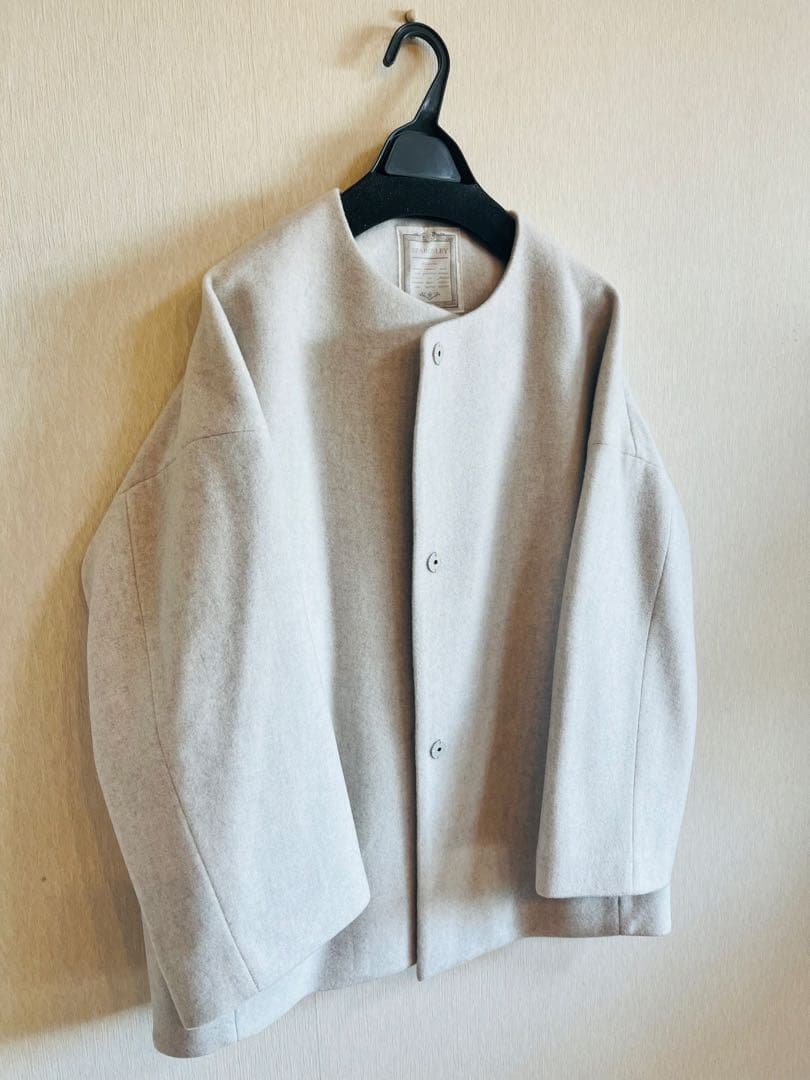 後ろぷっくりウールショートコート