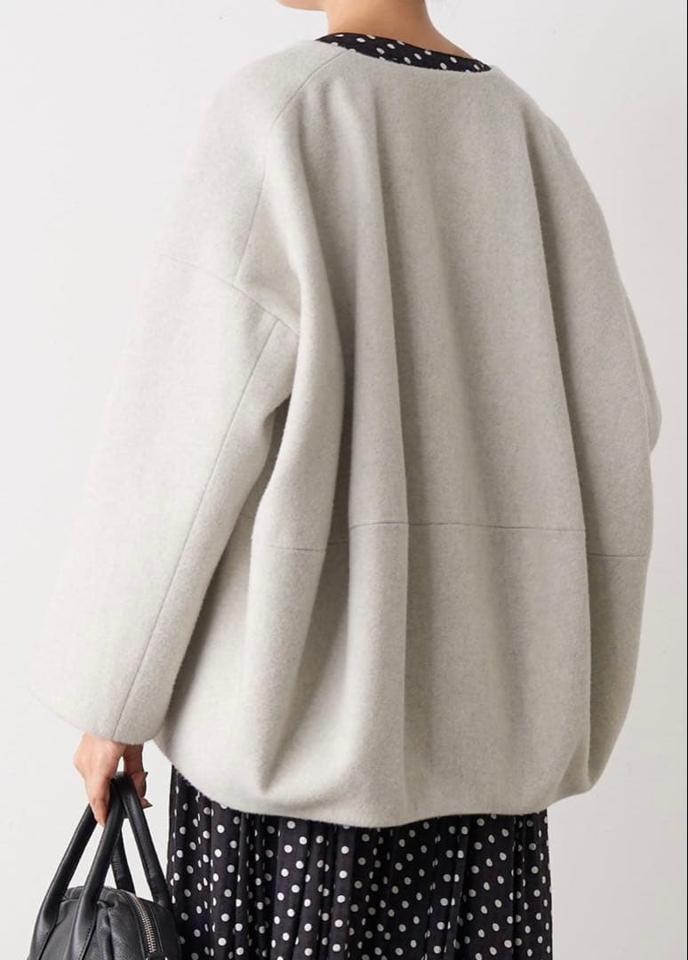 後ろぷっくりウールショートコート