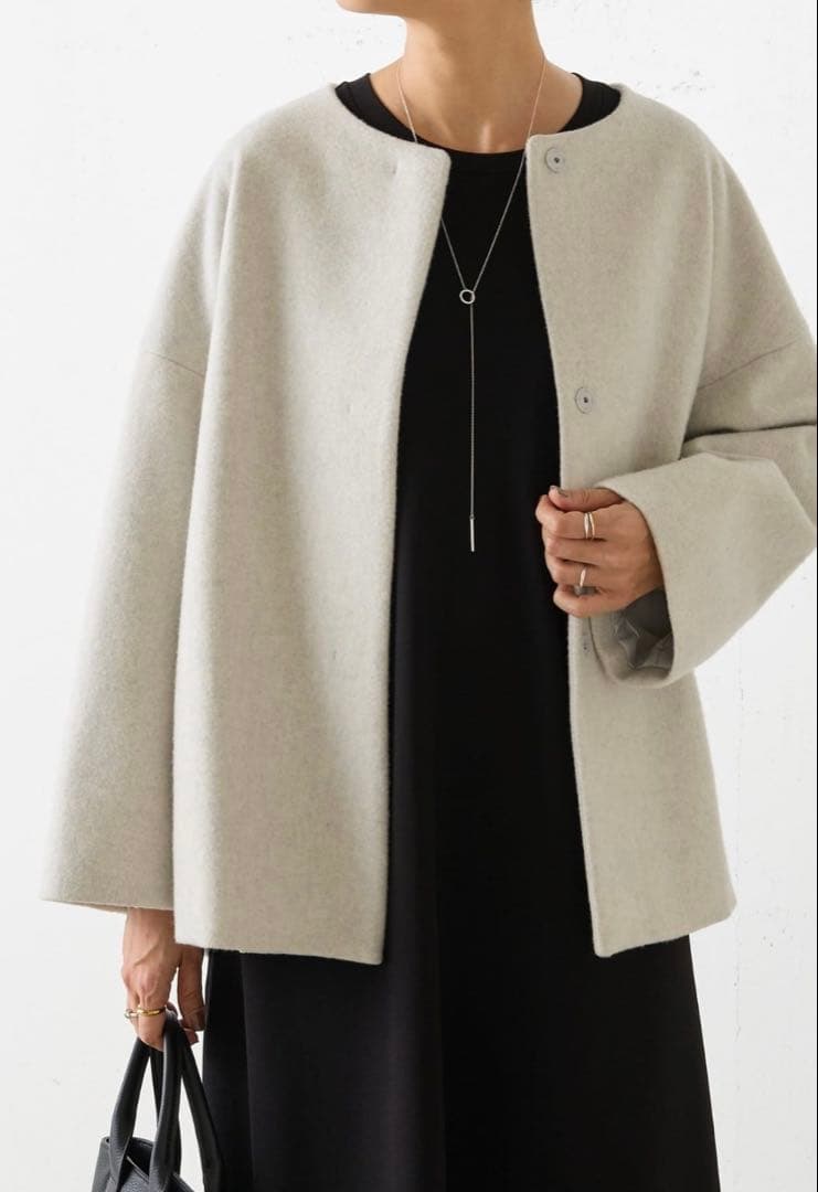 後ろぷっくりウールショートコート