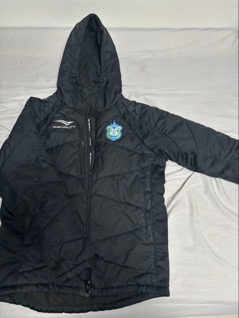湘南ベルマーレ PENALTY 黒 フード付きベンチコート