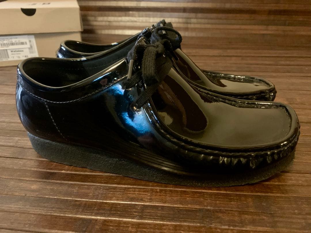 Supreme × Clarks patent leather wallabee