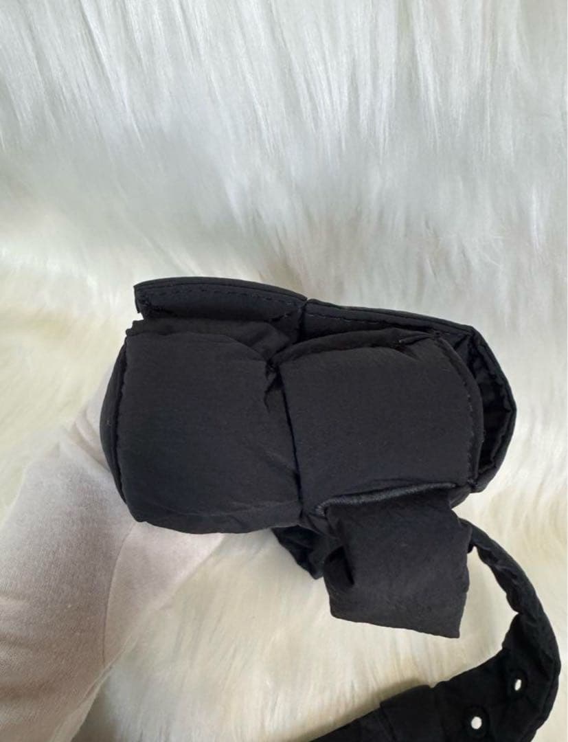 BOTTEGA VENETA　ボッテガヴェネタ　パデッドテックカセットショルダー