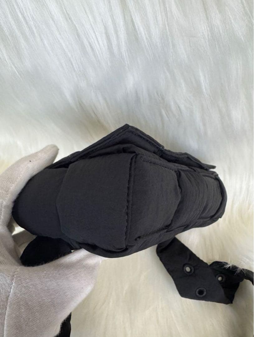 BOTTEGA VENETA　ボッテガヴェネタ　パデッドテックカセットショルダー