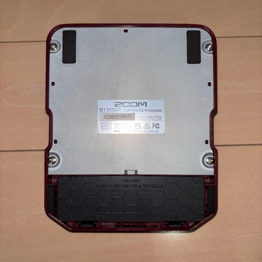 ZOOM ( ズーム ) B1 FOUR ベース用マルチエフェクター