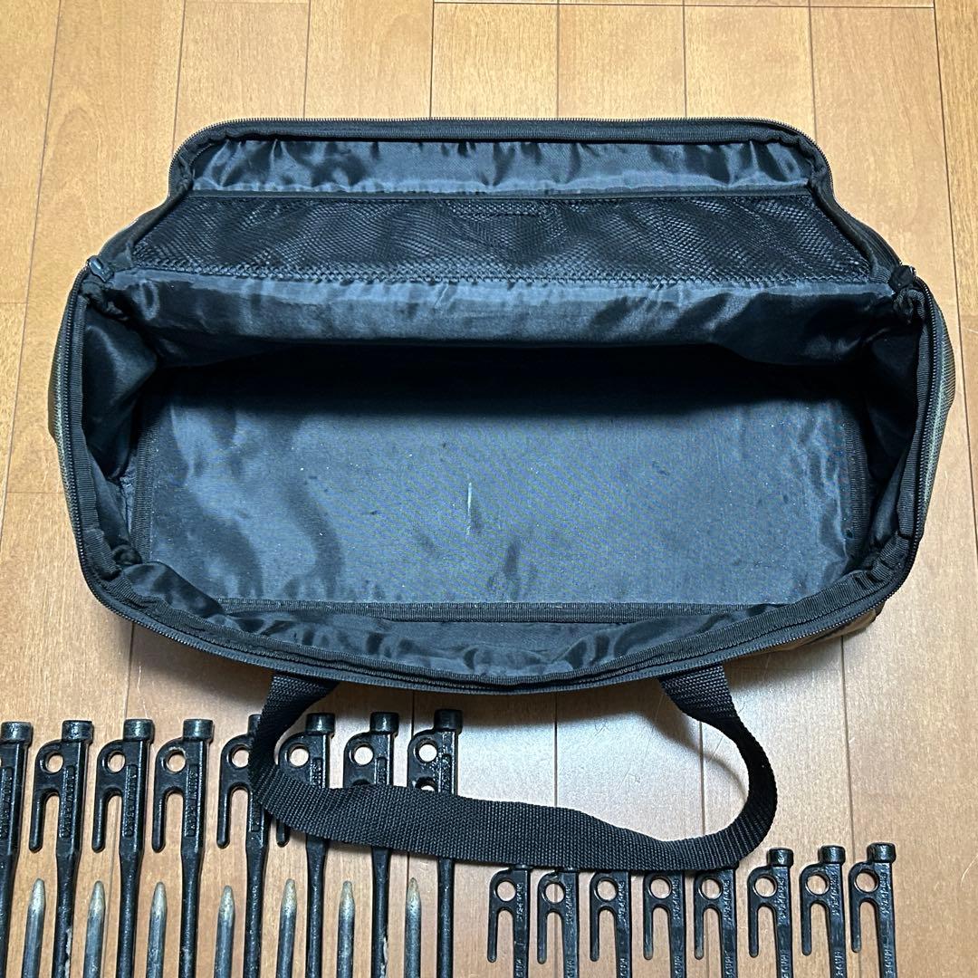 スノーピーク ソリッドステーク32本＋ペグハンマー＋収納ケース