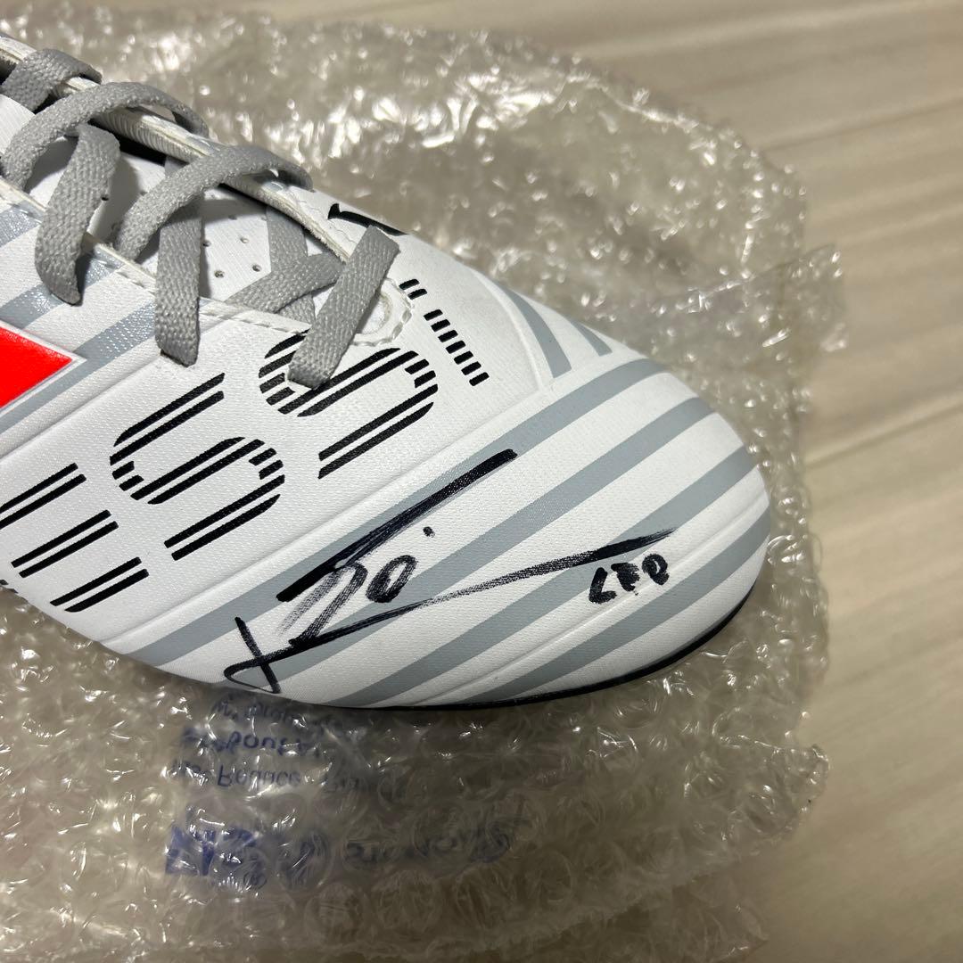 リオネルメッシ 直筆サインスパイク auto a1sports