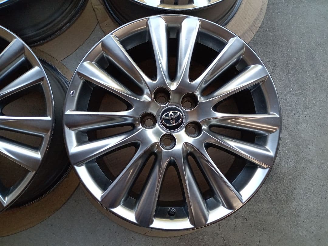 ハリアー純正ホイール