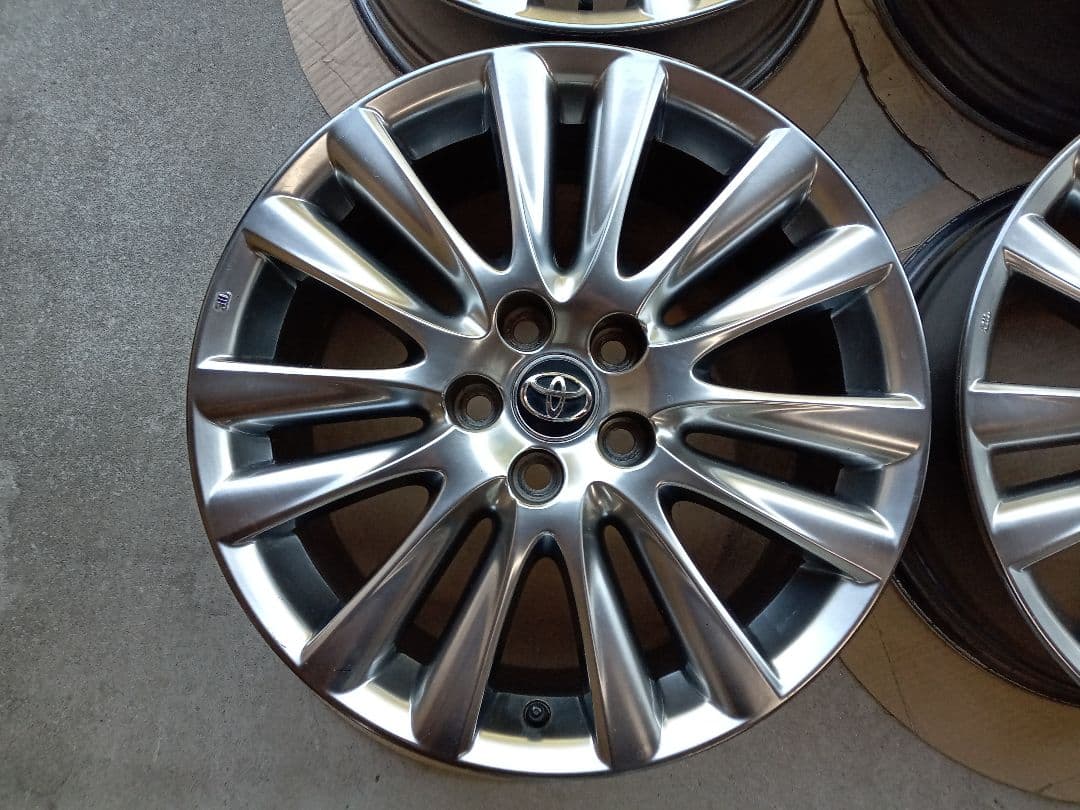 ハリアー純正ホイール