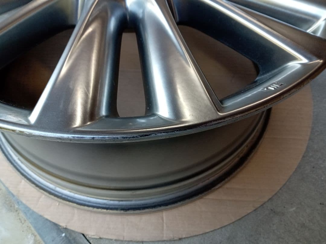 ハリアー純正ホイール